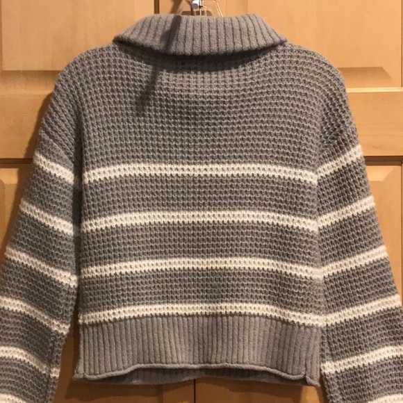 New SO cropped sweater - Picture 5 of 6